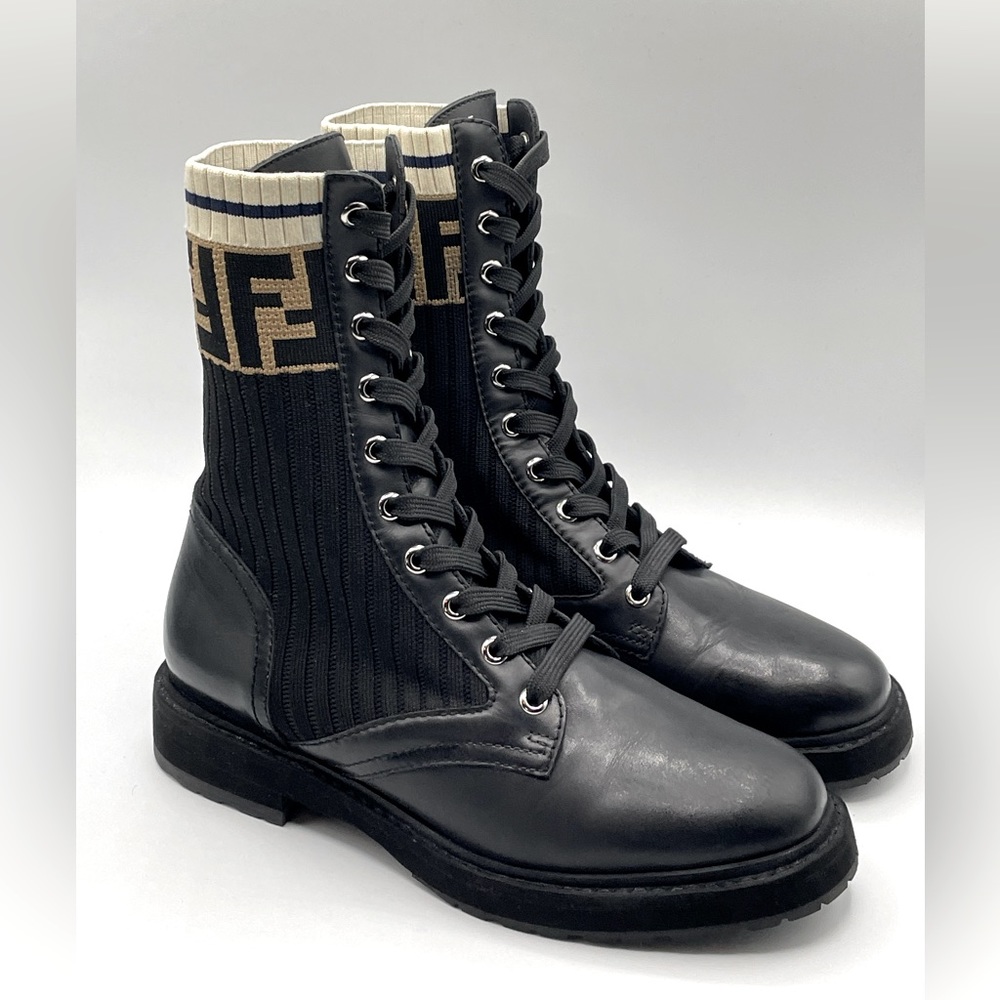 Authentic Fendi Rockoko
Black boots w/ stretch fabric. Worn once. Like new!!❤️